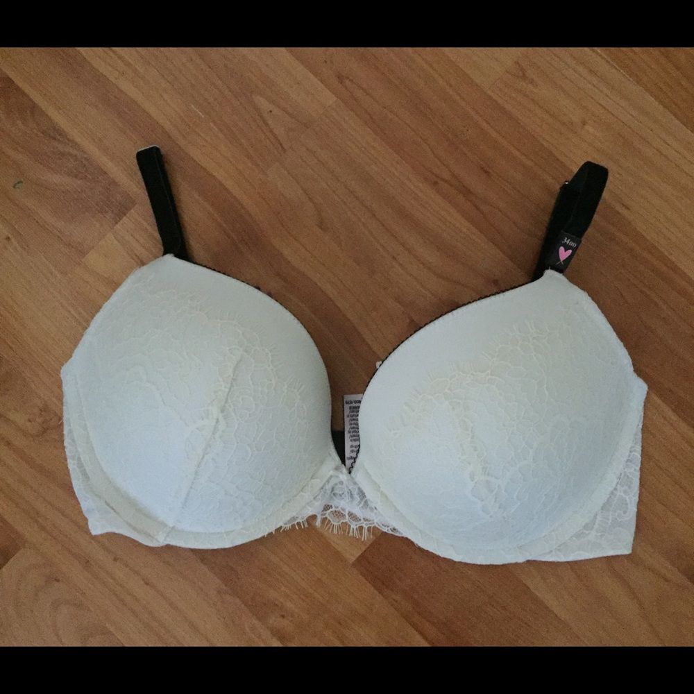 NWT VICTORIA SECRET DREAM ANGELS PUSH UP LACE BRA